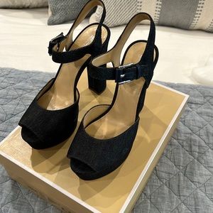 Michael Kors London Open Toe size 10M